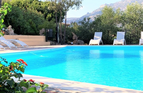Olbia Cabaña | Cottage in Villa con Piscina