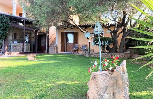 Olbia Cabaña | Cottage in Villa con Piscina