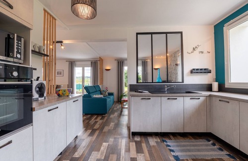 Plumelin Casa | Cottage 'Jardins De La Cantine- Terre Et Mer' con Terraza Privada, Jardín Compartido y Wi-Fi