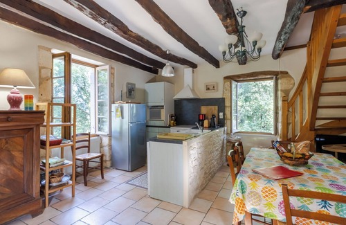 Cenac-et-Saint-Julien Cabaña | Casita de campo "La Maison De Tine" con piscina compartida, jardín privado y Wi-Fi