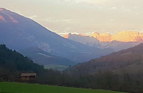 Saint-Andeol Chalet De Esquí | Cottage La Hulotte , Cosy and ecological place in Vercors natural regional parc