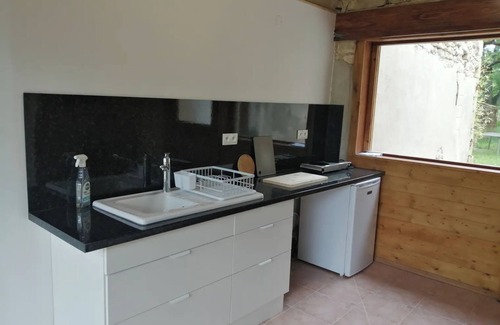 Grignan Cabaña | Casita de campo "La Roulotte Authentique" con terraza privada, jardín privado y Wi-Fi