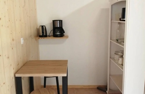 Grignan Cabaña | Casita de campo "La Roulotte Authentique" con terraza privada, jardín privado y Wi-Fi