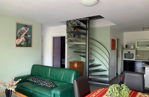 Serres-Castet Casa | Cabaña etiquetada cabaña de Francia con piscina, en el campo entre mar y montaña