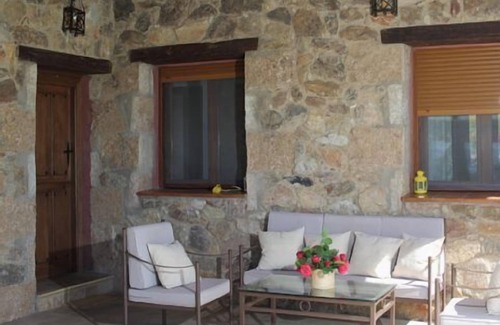 Candeleda Cabaña | Casa rural Las Camelias para 6 personas