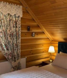 Bukovel Apartamento | Cottage Lavanda окремий котедж з каміном