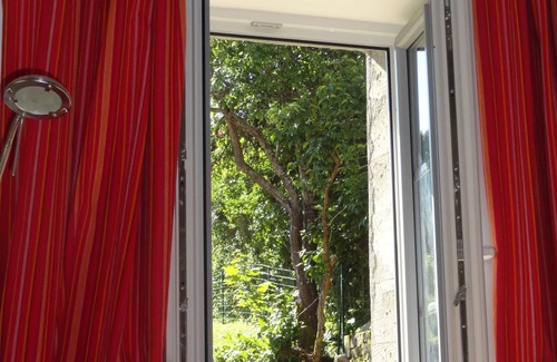 La Chaise-Dieu Apartamento | Casa rural "Les Coccinelles" con jardín, centro ciudad de La Chaise Dieu