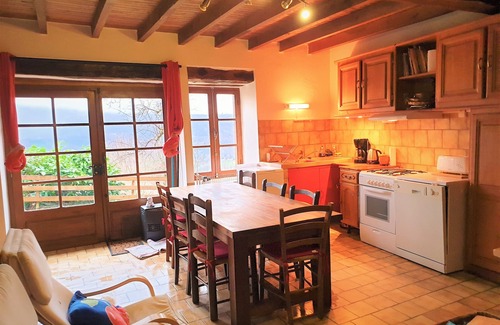 Biert Casa | Casa rural / montaña: vista panorámica de los Pirineos en Ariège