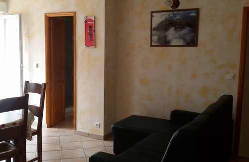 Saint-Genes-Champanelle Casa | cottage near vulcania, puy de dome, ceyrat, royat, aydat