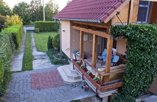 Michal na Ostrove Casa | Cottage near Slovakiaring
