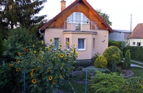 Michal na Ostrove Casa | Cottage near Slovakiaring