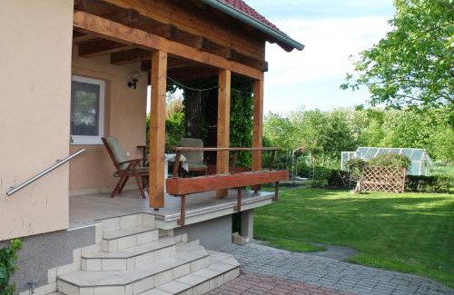 Michal na Ostrove Casa | Cottage near Slovakiaring
