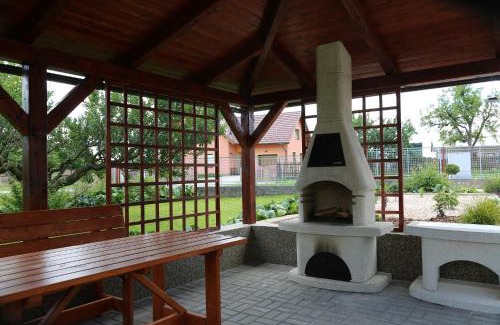 Kovac Casa | Cottage Near The Forest