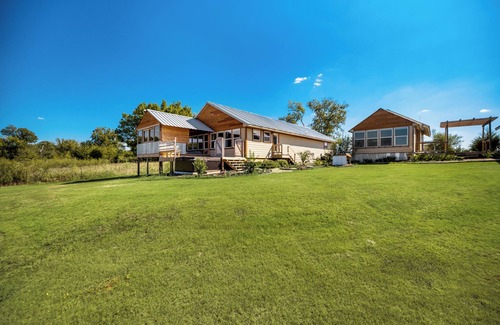 Weston Cabaña | Cottage No. 1 on Ranch with Fishing & Camping