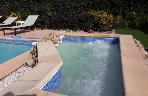 Le Luc Casa | adelfas casa