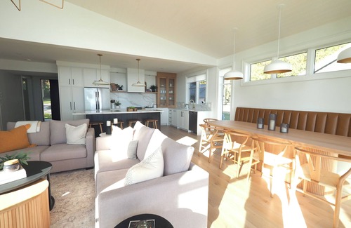 Meaford Cabaña | Cottage on Georgian Bay in Ontario's premier four-season adventure region.