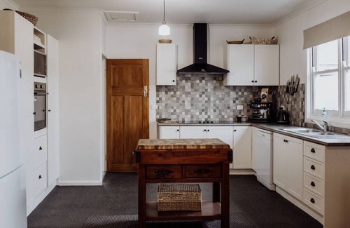 St Marys Apartamento | Cottage on Groom - St Marys Charm and Convenience