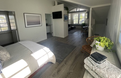 Venice Cabaña | Cottage on lovely walkstreet in Venice