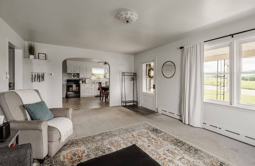 Goodville Casa | Cottage On Main-cozy 3/1.5 near Shady Maple