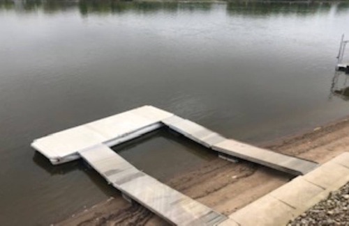 Guttenberg Casa | Cottage on Mississippi River-On the Water!