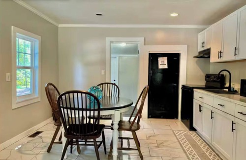 Beaufort Cabaña | Cottage on Rodgers - Sleeps 4!