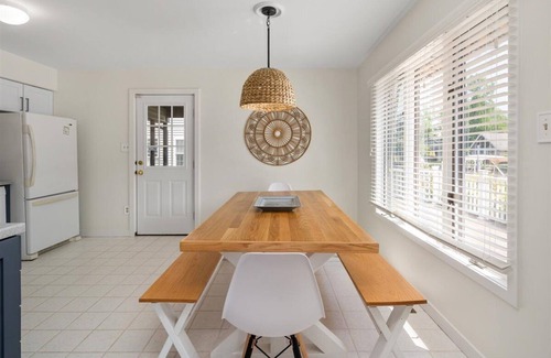 Ocean Pines Cabaña | Cottage on the Canal minutes from Ocean City, Assateague Island and Ocean Downs