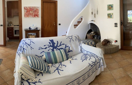 Latina Lido Casa | Cottage on the sea in residence with garden