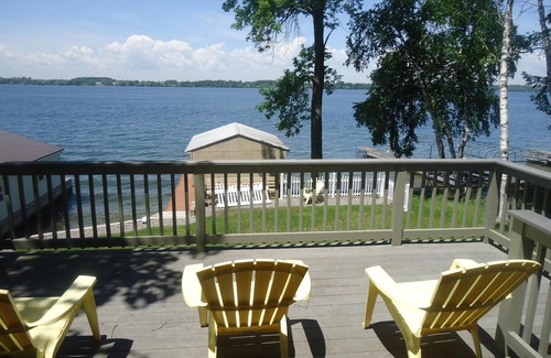 Clayton Cabaña | 😎Clayton Waterfront Cottage / Ships van a la derecha!