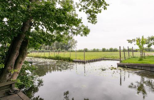 Oostwoud Chalet De Esquí | Cottage 'Onder de boompjes'