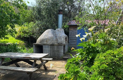 Tinderbox Cabaña | Cottage overlooking marine reserve - 1 minute to beach