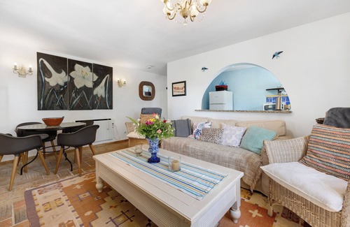 Farta Vacas Cabaña | Casita de campo "Quinta das Achadas - Jasmine" con piscina, Wi-Fi, terraza y jardín