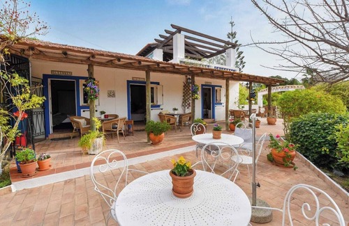 Farta Vacas Cabaña | Casita de campo "Quinta das Achadas - Lanterna" con piscina, Wi-Fi, terraza y jardín