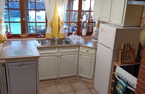 Bessines-sur-Gartempe Cabaña | Bellamente aislada casa de campo con piscina privada climatizada, situado en 1 hectárea de terreno
