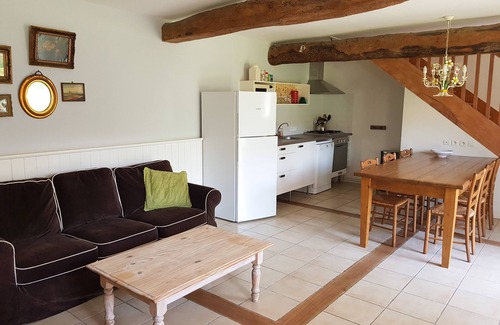 Asnieres-la-Giraud Cabaña | Cottage (sleeps 6) at Domaine de Chantageasse, a 17th century estate with pool