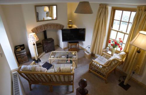 Crawcrook Casa | Cottage - Sleeps 2 - Garden - Parking