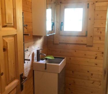 Garrykennedy Casa | Cottage - Sleeps up to 6 & hot tub