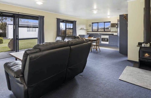Turangi Cabaña | Cottage & Spa Pool