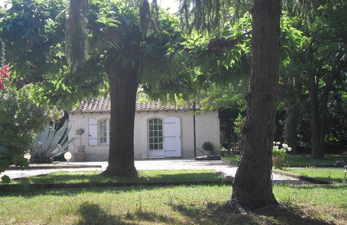 Arles Cabaña | Cottage *** único en el campo cerca de Arles, piscina privada sin vis a vis