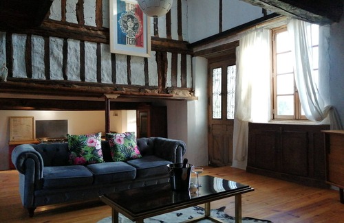 Saint-Mars-d'Egrenne Cabaña | Cottage with hot tub in beautiful peaceful surroundings