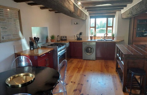 Saint-Mars-d'Egrenne Cabaña | Cottage with hot tub in beautiful peaceful surroundings
