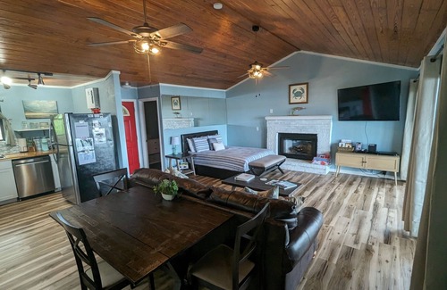 Yulee Casa | Cottage w/ marsh view and dock, 10-15 min to beach