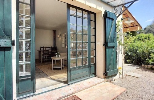 Tourrettes-sur-Loup Cabaña | Cottage with breathtaking sea view, private pool and walking distance to village