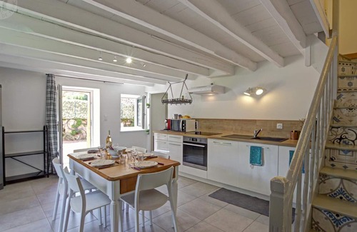Belmont-de-la-Loire Cabaña | Casa Rural con Piscina, Admite Caballos, Confort Moderna