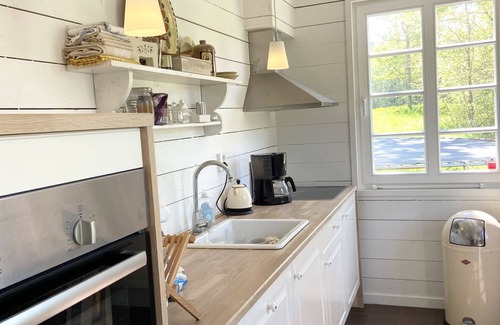 Annerstad Casa | Cottage with a own boat by the lake