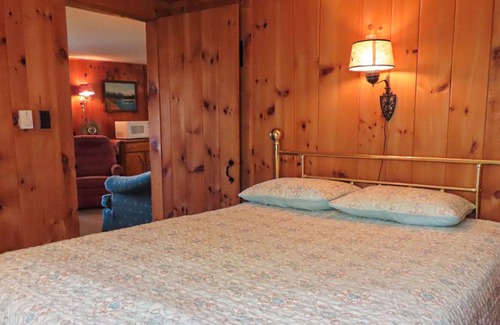 Meredith Cabaña | Cottage with beach access, a fireplace, yard, grill, cable & golf nearby