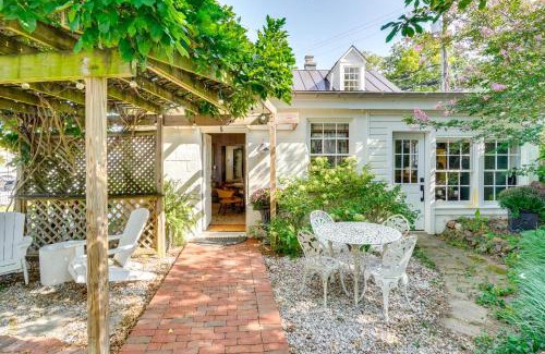 Leesburg's Old and Historic District Casa | Cottage with Furnished Patio and Garden Dtwn Leesburg