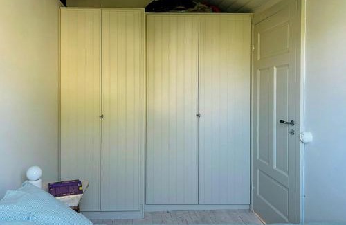 Varberg Casa | Cottage With Glass Porch By Apelviken Beach