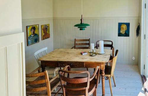 Varberg Casa | Cottage With Glass Porch By Apelviken Beach