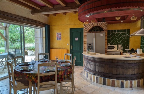 Charras Cabaña | Casa Rural con Piscina Climatizada, Jacuzzi y Jardín Privado