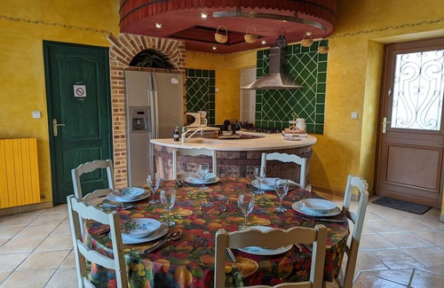 Charras Cabaña | Casa Rural con Piscina Climatizada, Jacuzzi y Jardín Privado
